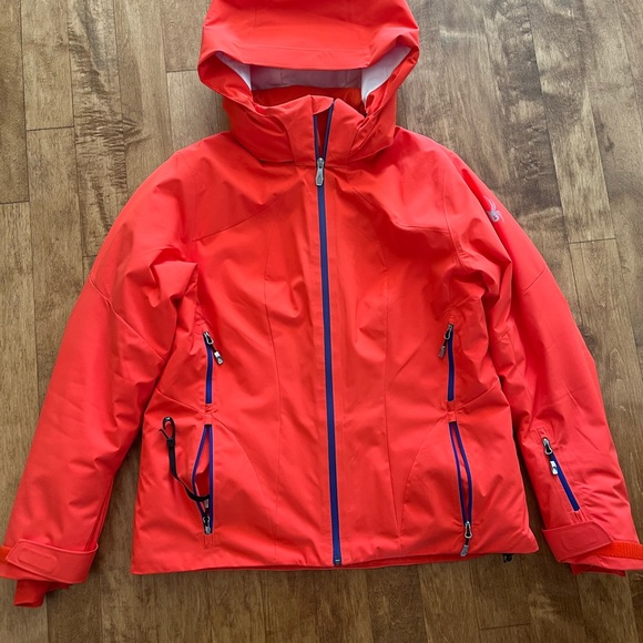 Ladies SPYDER ski coat -size XL. Very good condition- like new. - Picture 2 of 5
